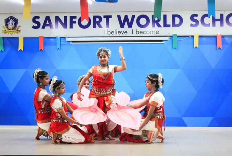 Sanfort Director Slider 3